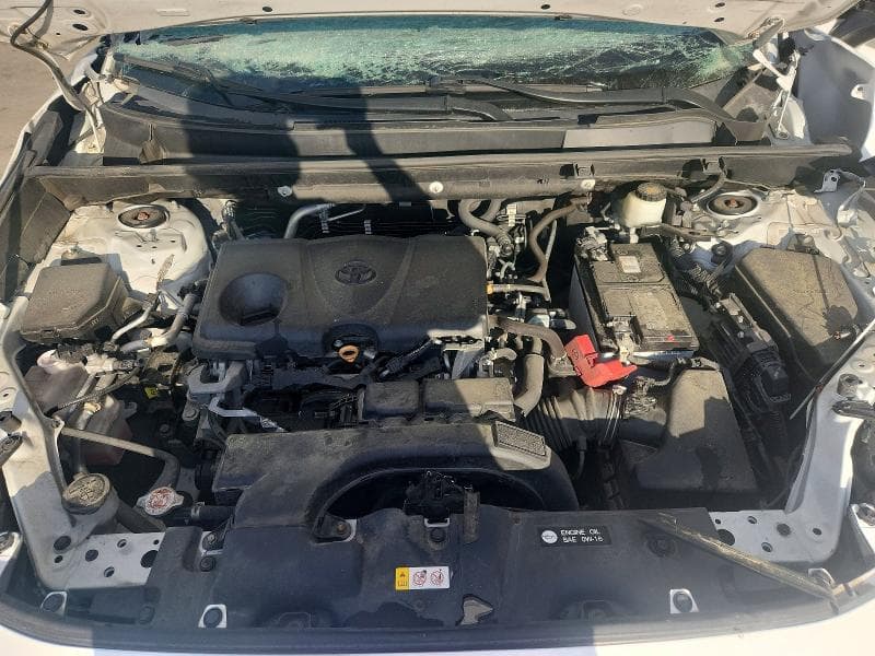 2021 TOYOTA RAV4 XLE 12