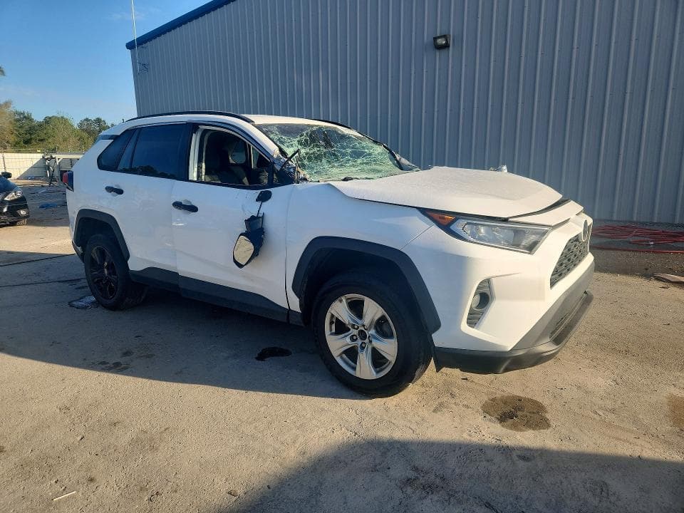 2021 TOYOTA RAV4 XLE 4