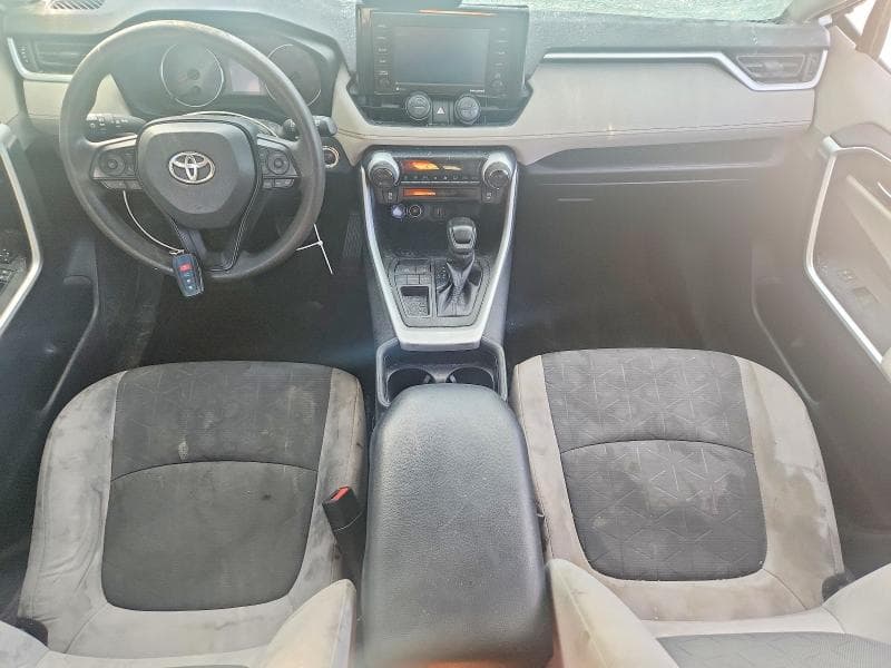 2021 TOYOTA RAV4 XLE 8