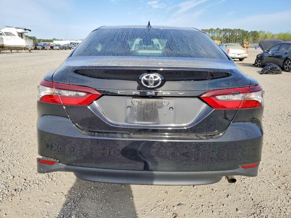 2021 TOYOTA CAMRY LE LE 6