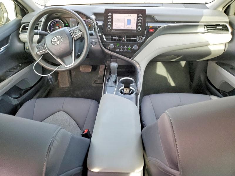 2021 TOYOTA CAMRY LE LE 8