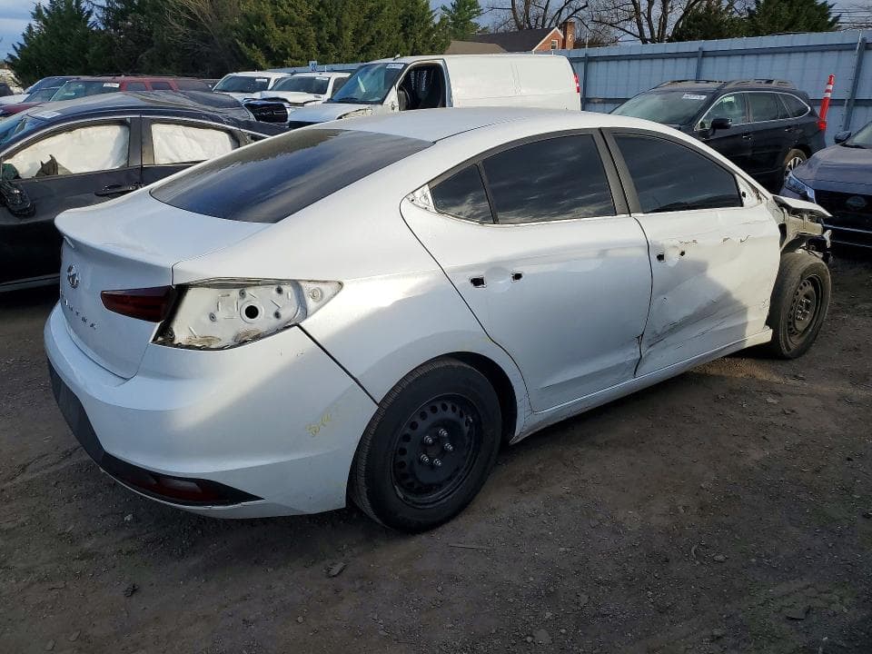 2020 HYUNDAI ELANTRA SE SE 3