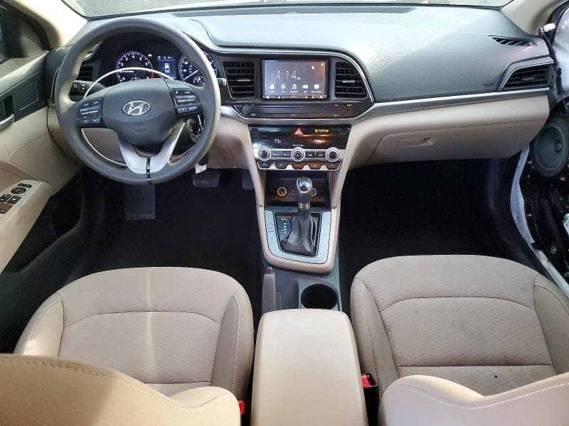 2020 HYUNDAI ELANTRA SE SE 8