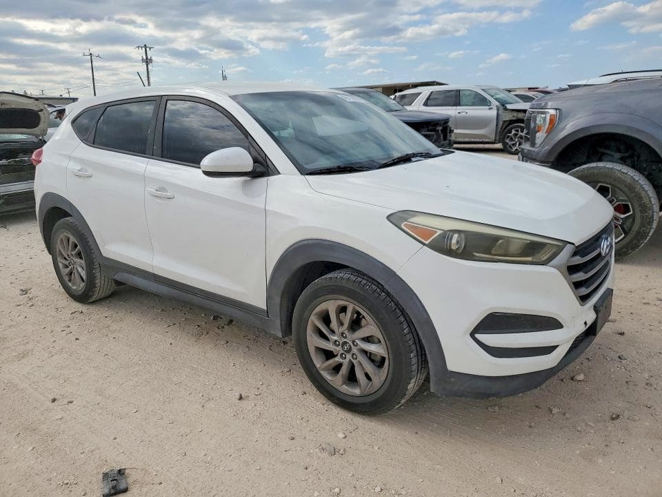 2017 HYUNDAI TUCSON SE SE 4