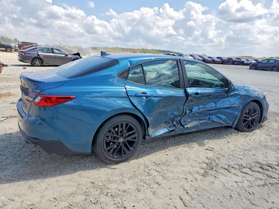 2025 TOYOTA CAMRY SE SE 3