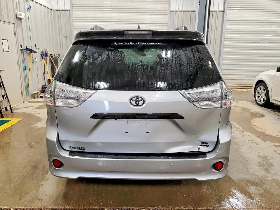 2020 TOYOTA SIENNA SE 7-PASSENGER SE 7-PASSENGER 6