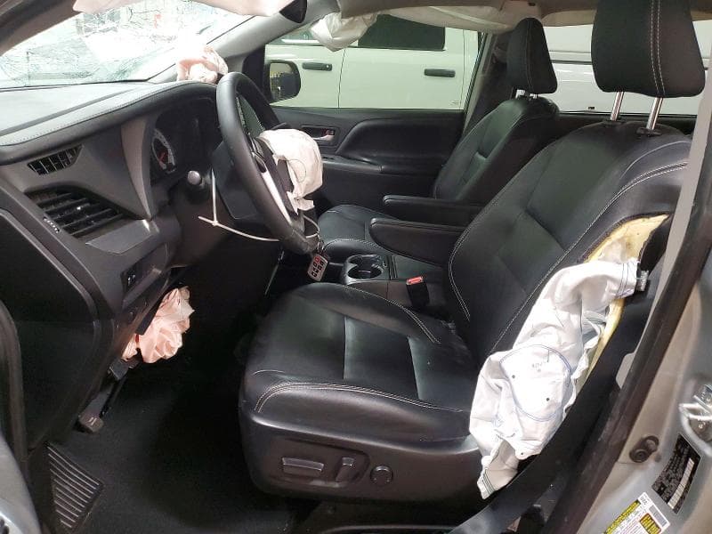2020 TOYOTA SIENNA SE 7-PASSENGER SE 7-PASSENGER 7