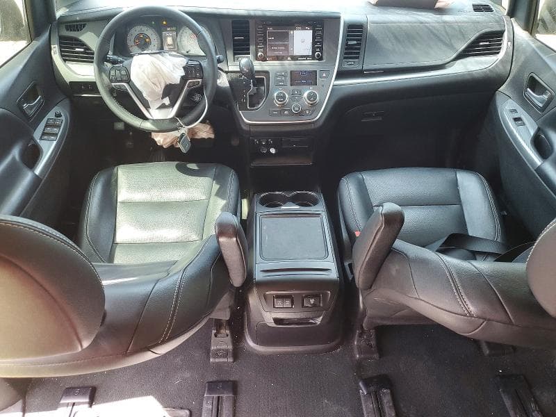 2020 TOYOTA SIENNA SE 7-PASSENGER SE 7-PASSENGER 8