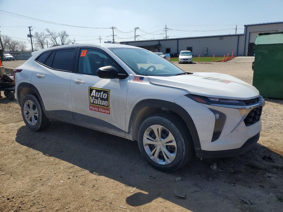 2025 CHEVROLET TRAX LS 4
