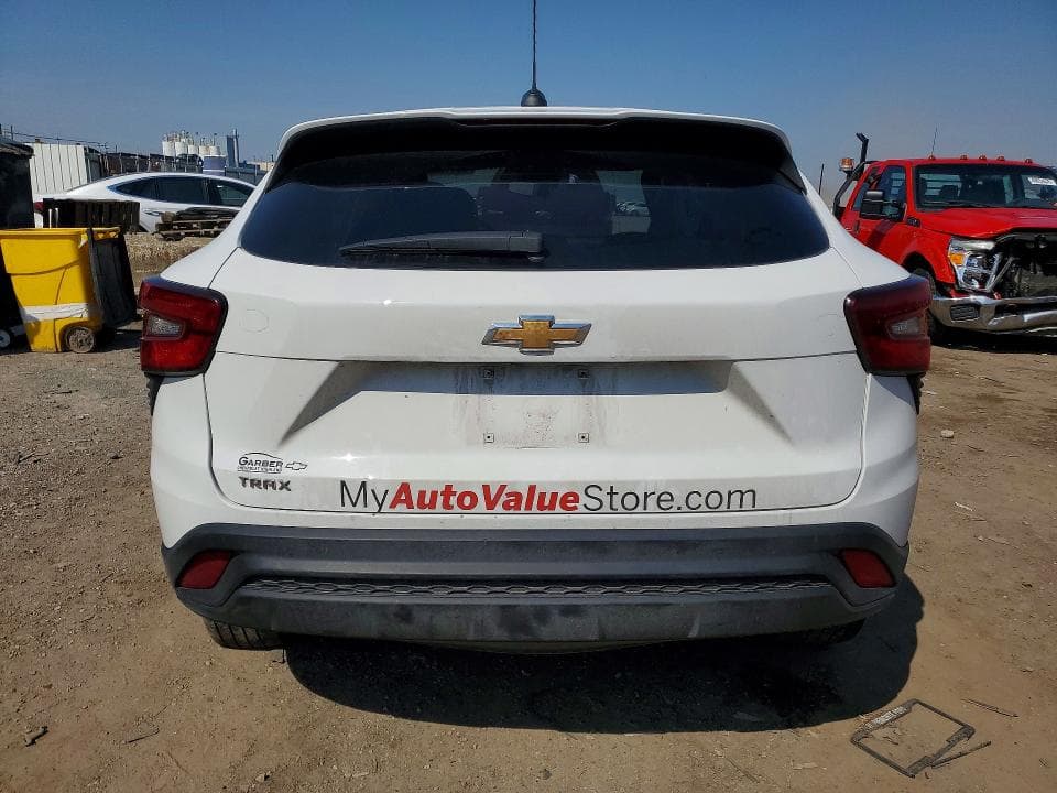 2025 CHEVROLET TRAX LS 6