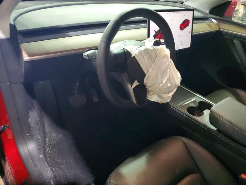 2024 TESLA MODEL Y 8