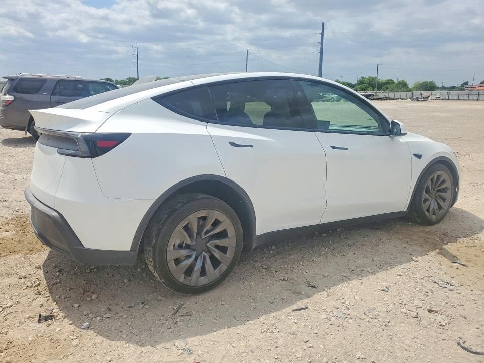 2026 TESLA MODEL Y 3
