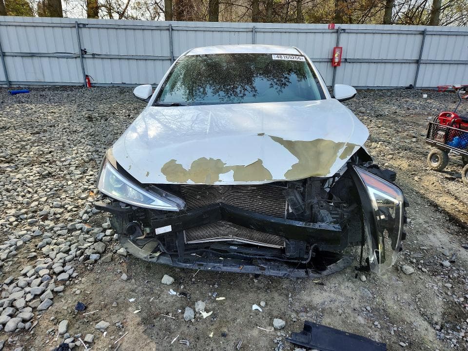 2019 HYUNDAI ELANTRA SEL 5