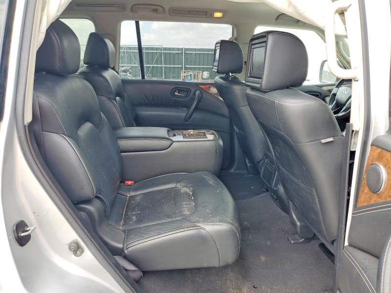 2017 INFINITI QX80 4D 4X4 11