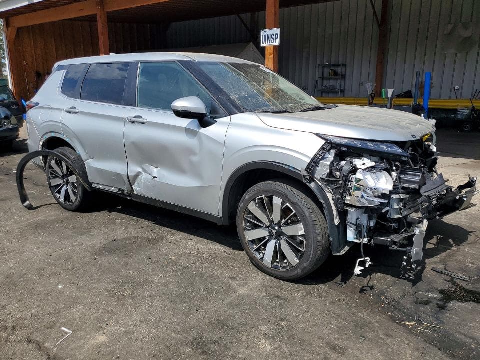 2025 MITSUBISHI OUTLANDER SE 4
