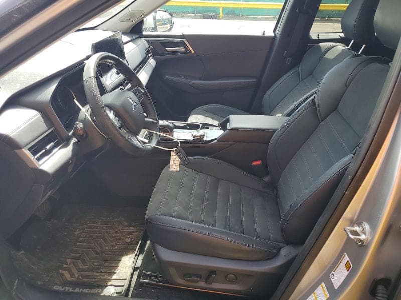 2025 MITSUBISHI OUTLANDER SE 7
