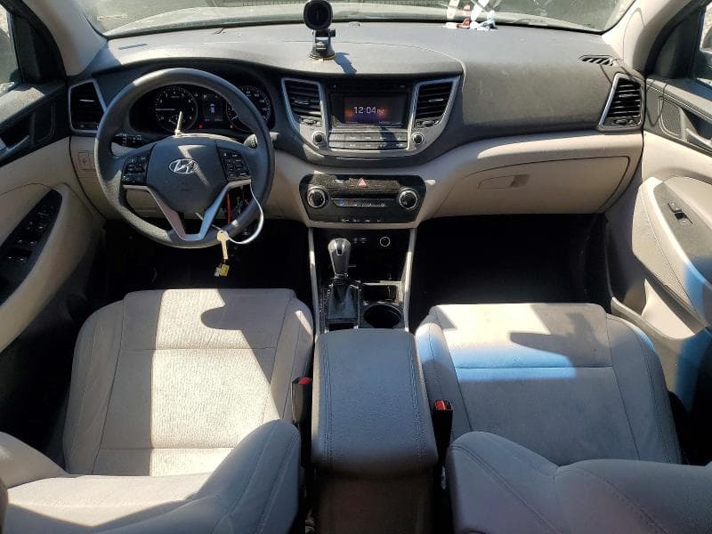 2017 HYUNDAI TUCSON SE SE 8