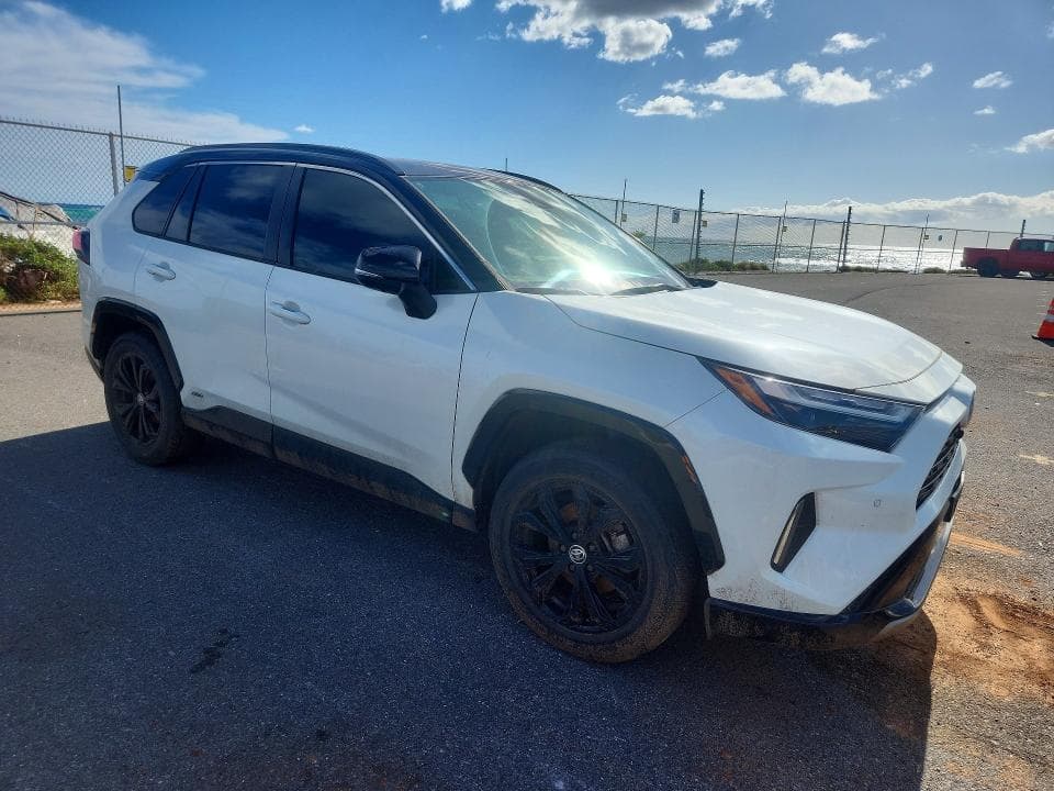 2022 TOYOTA RAV4 HYBRID XSE 4