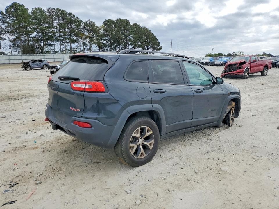 2018 JEEP CHEROKEE TRAILHAWK 3