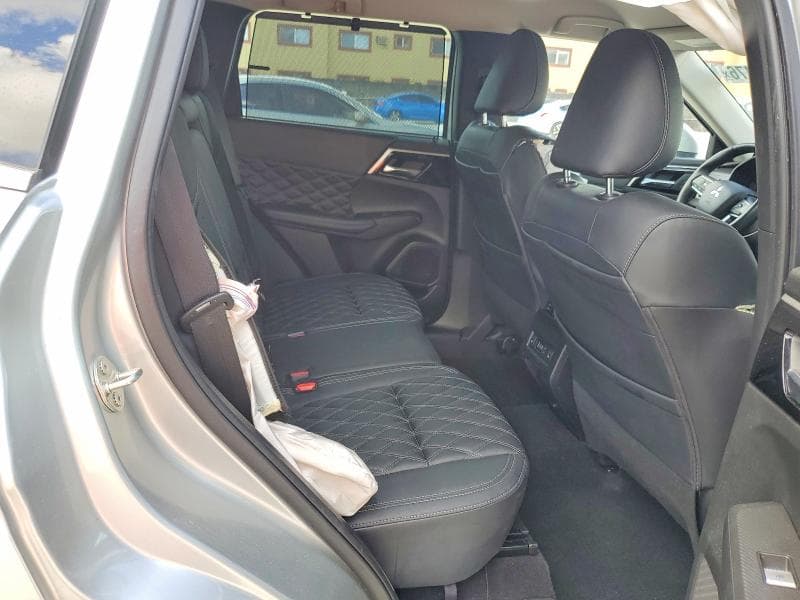 2023 MITSUBISHI OUTLANDER SEL 11