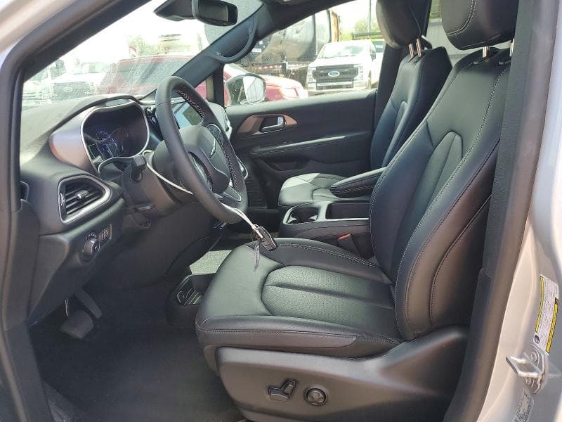 2026 CHRYSLER PACIFICA SELECT SELECT 7