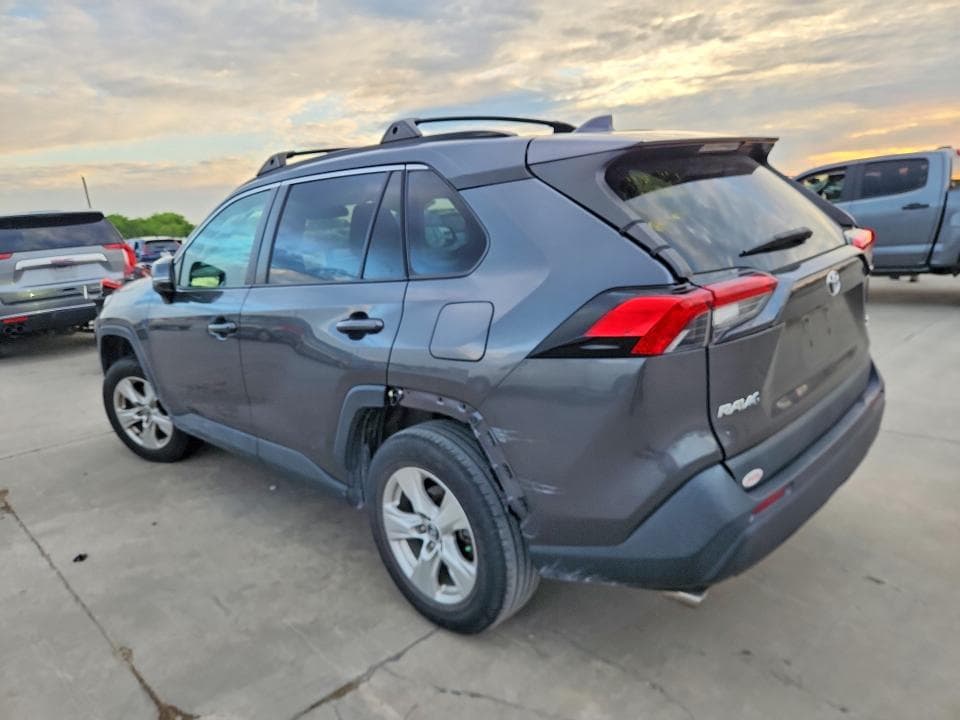 2021 TOYOTA RAV4 XLE XLE 2