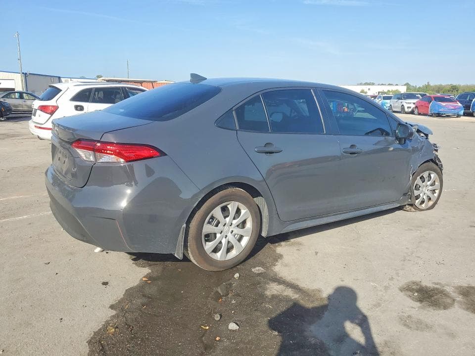 2026 TOYOTA COROLLA LE 3