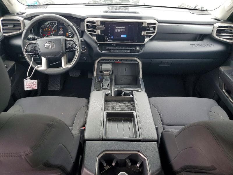 2024 TOYOTA TUNDRA SR5 SR5 8