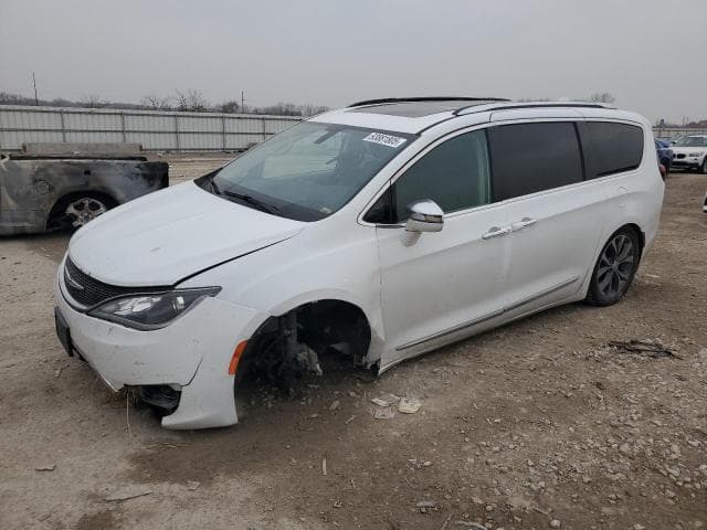 2017 CHRYSLER PACIFICA LIMITED - 1