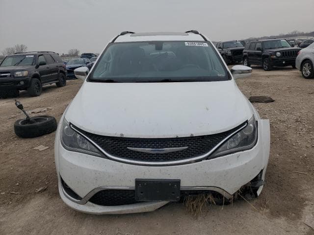 2017 CHRYSLER PACIFICA LIMITED 5