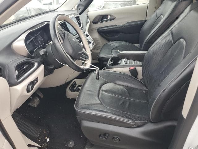 2017 CHRYSLER PACIFICA LIMITED 7
