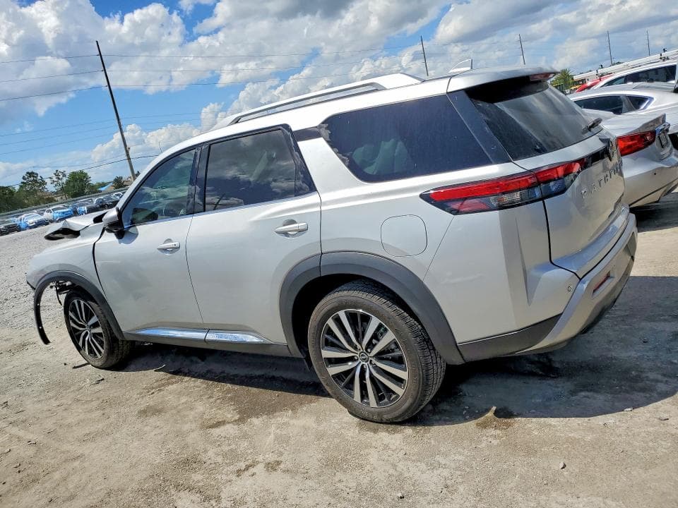2023 NISSAN PATHFINDER PLATINUM 2
