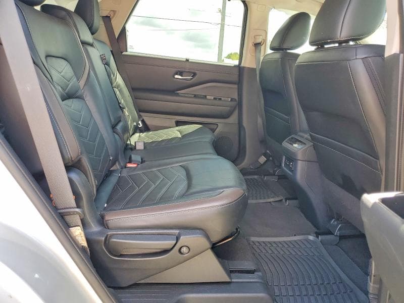 2023 NISSAN PATHFINDER PLATINUM 11