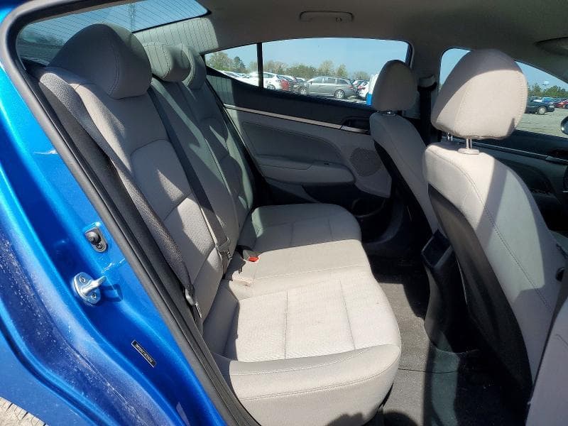 2018 HYUNDAI ELANTRA SEL 10