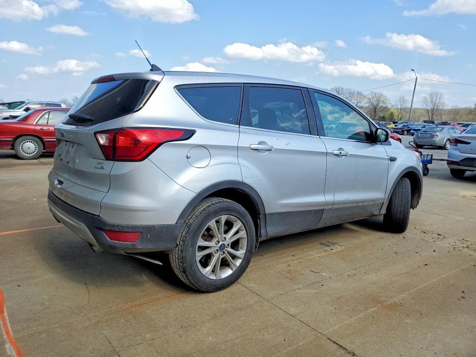 2019 FORD ESCAPE SE SE 3