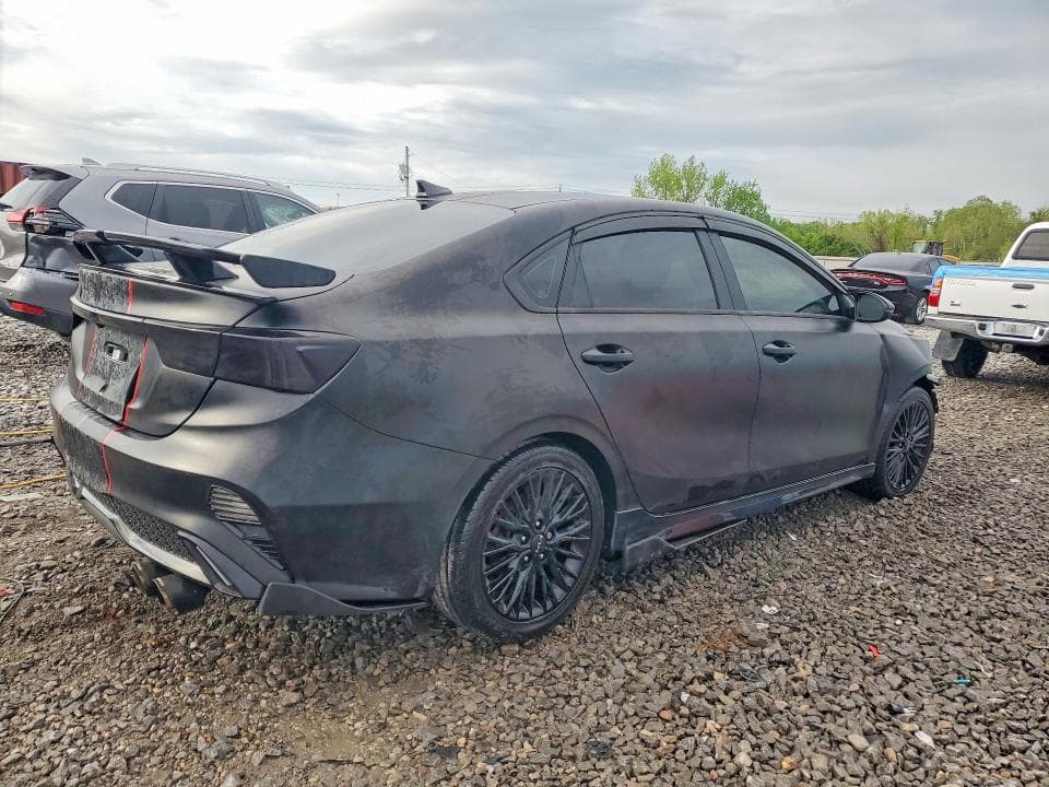2023 KIA FORTE GT-LINE 3