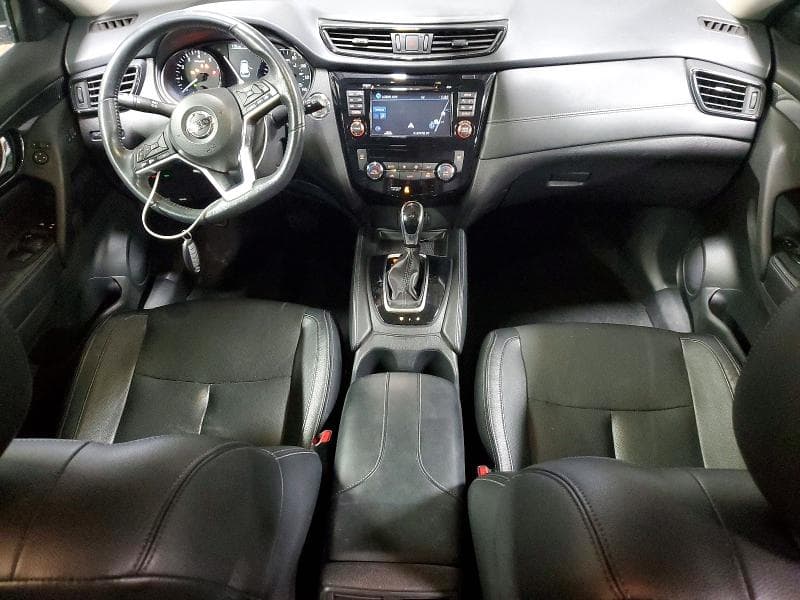 2017 NISSAN ROGUE SL 8