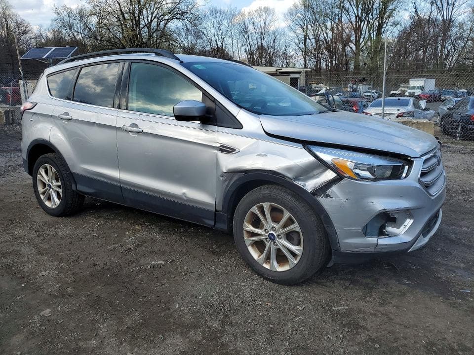 2018 FORD ESCAPE SE SE 4