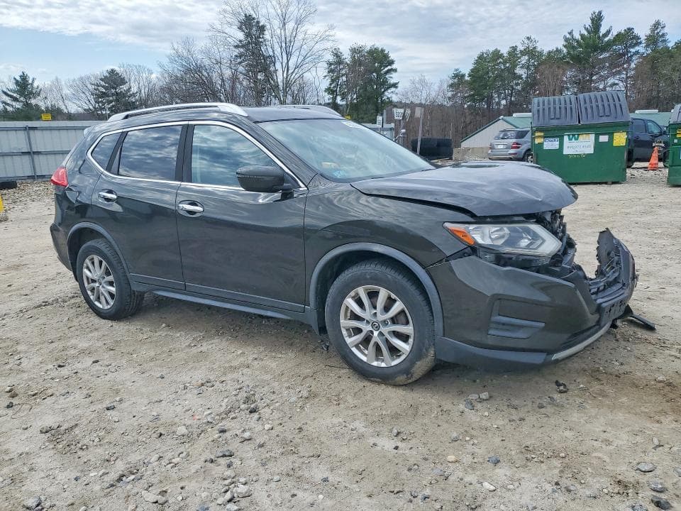 2017 NISSAN ROGUE SV 4