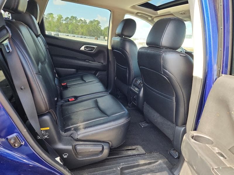2017 NISSAN PATHFINDER SL 11