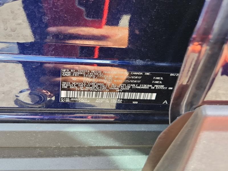 2025 TOYOTA RAV4 XLE 14