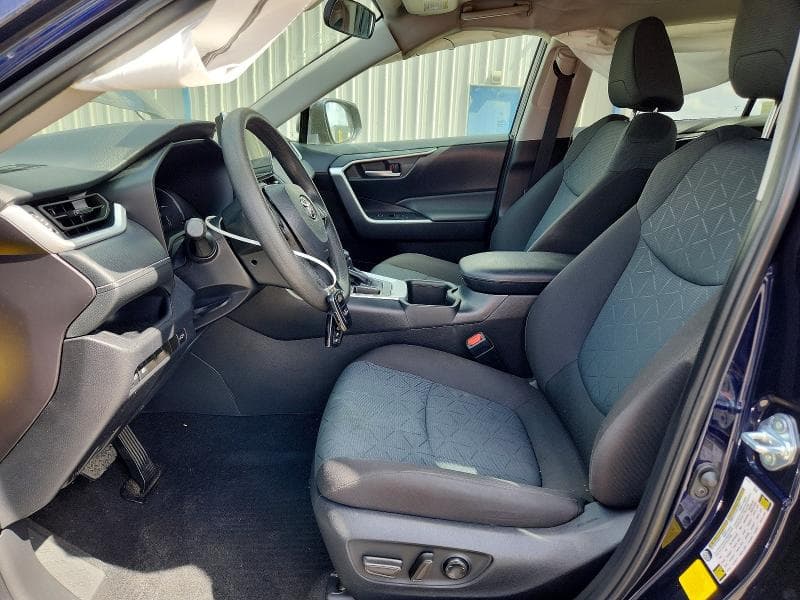 2025 TOYOTA RAV4 XLE 7