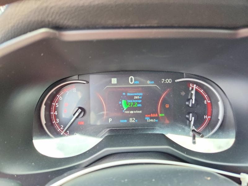 2025 TOYOTA RAV4 XLE 9