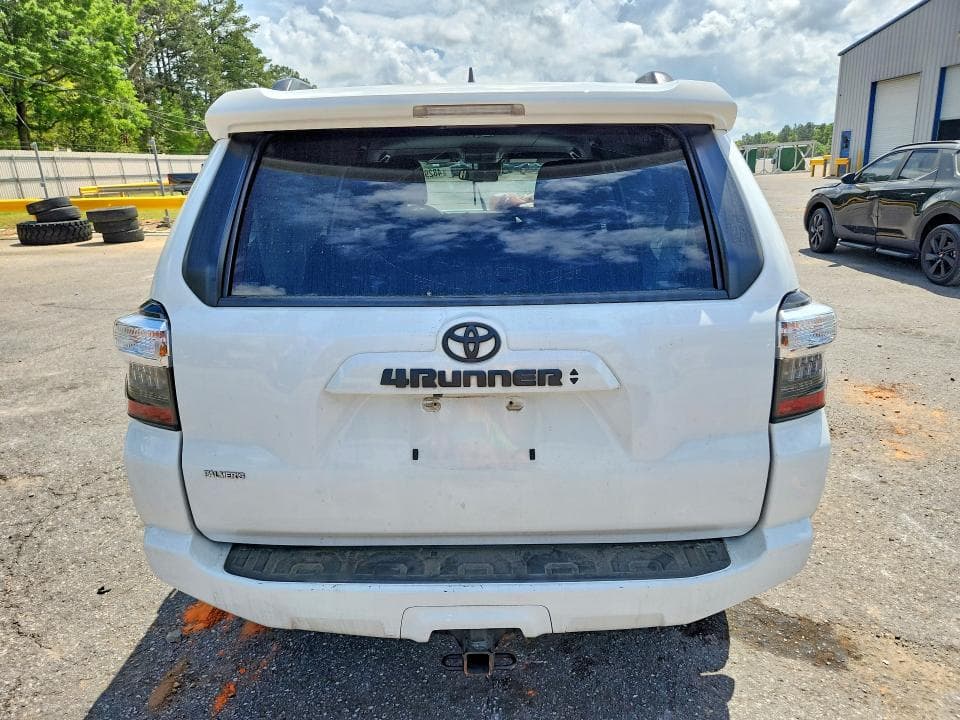 2022 TOYOTA 4RUNNER SR5 SR5 6