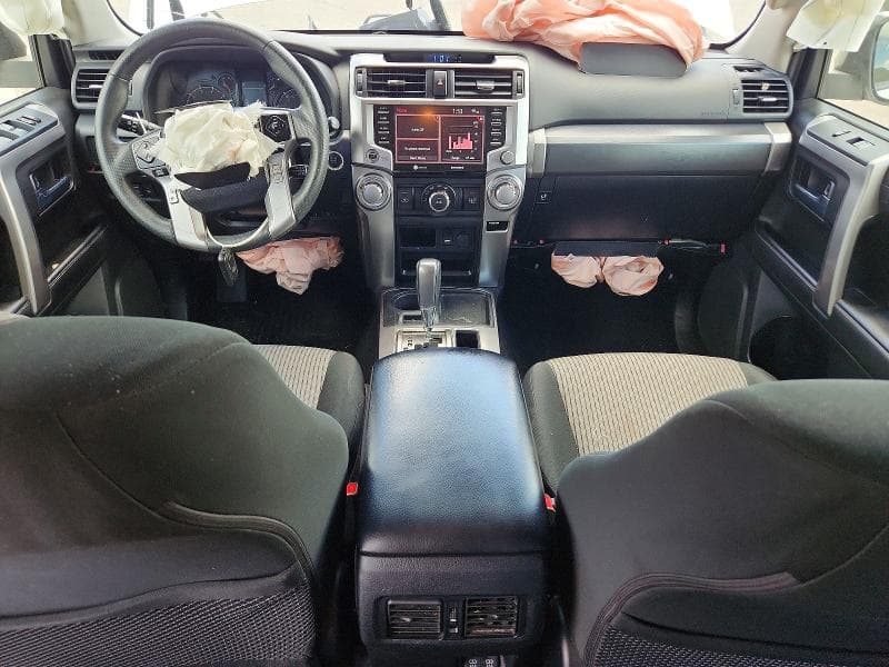 2022 TOYOTA 4RUNNER SR5 SR5 8