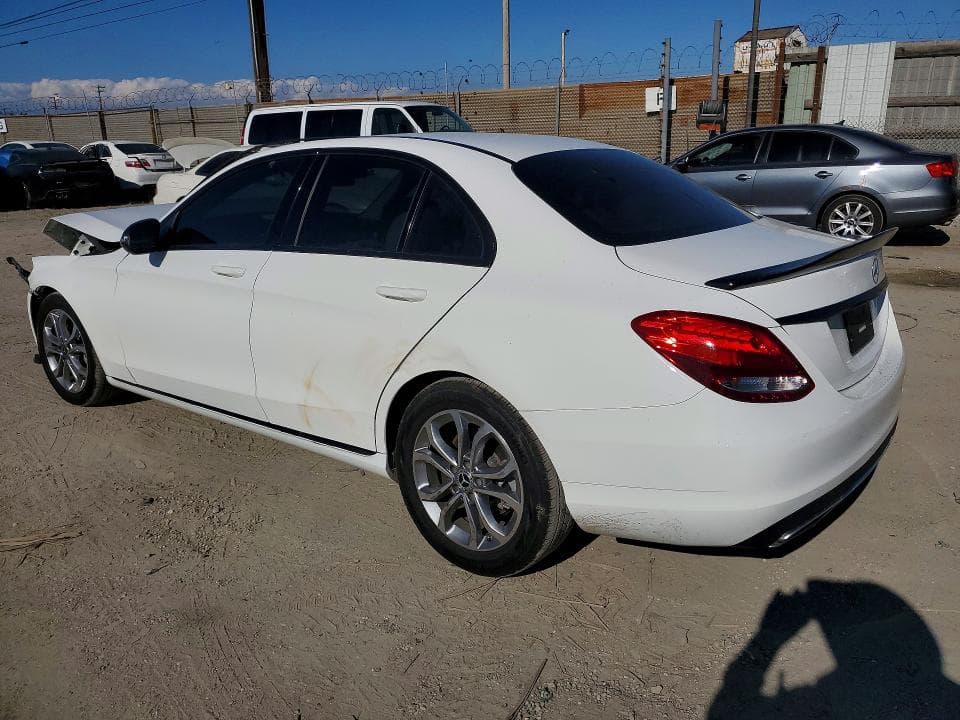 2018 MERCEDES-BENZ C 300 2