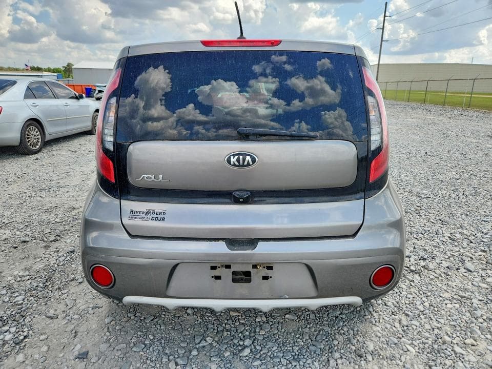 2019 KIA SOUL + 6