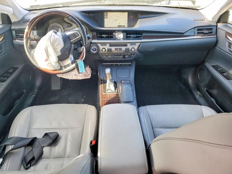 2018 LEXUS ES 300H BASE 8