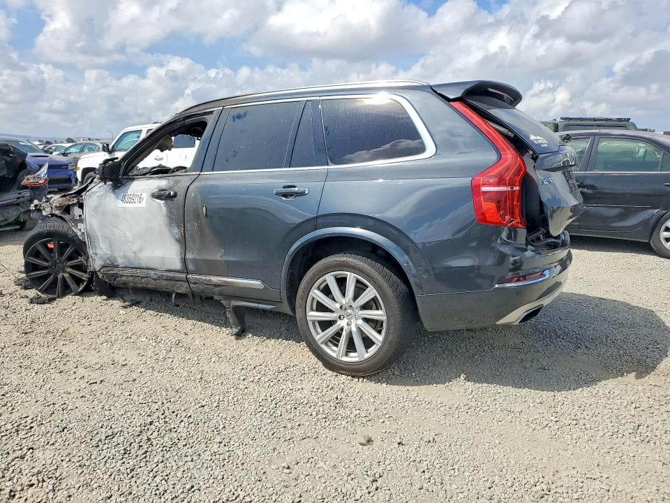 2016 VOLVO XC90 T6 2