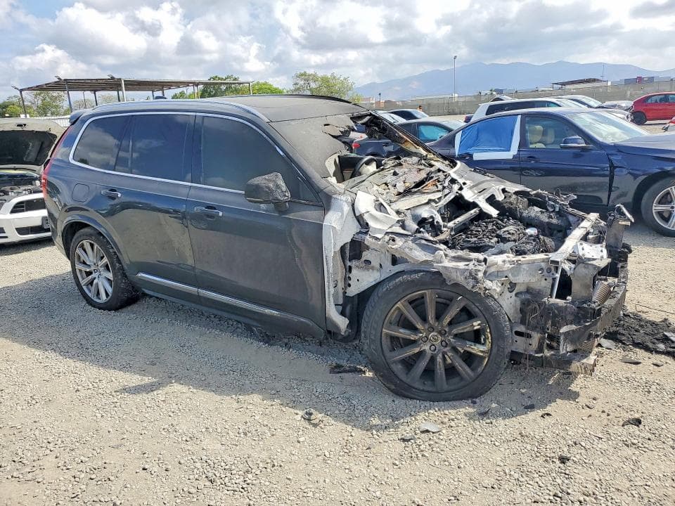 2016 VOLVO XC90 T6 4